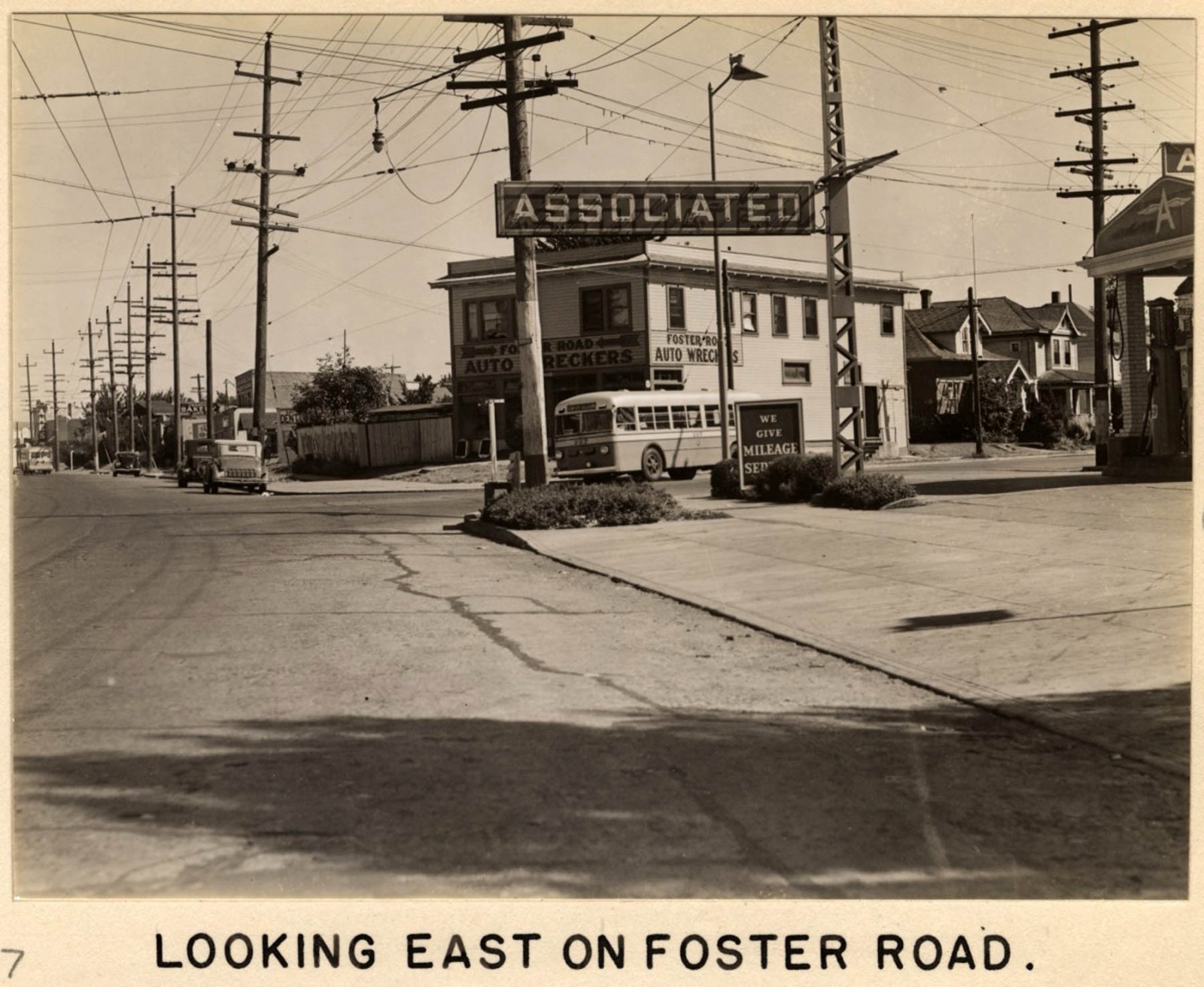 a2005-001-201-se-foster-rd-at-52nd-southeast-1937.jpg