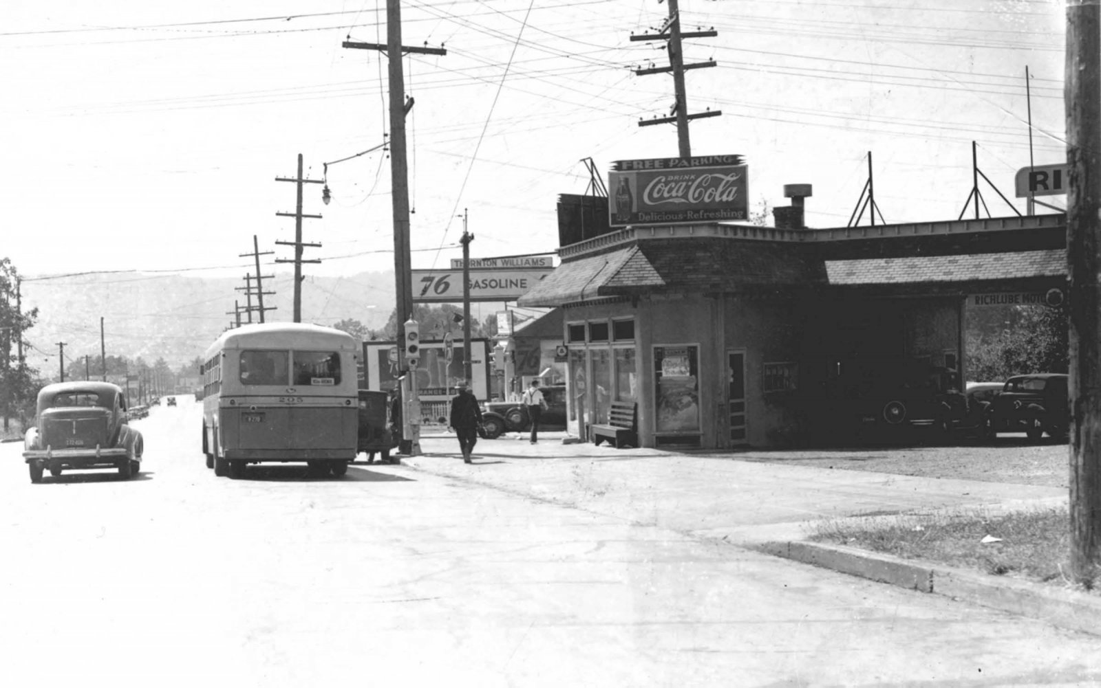 a2005-001-515-se-powell-and-39th-west-1937.jpg