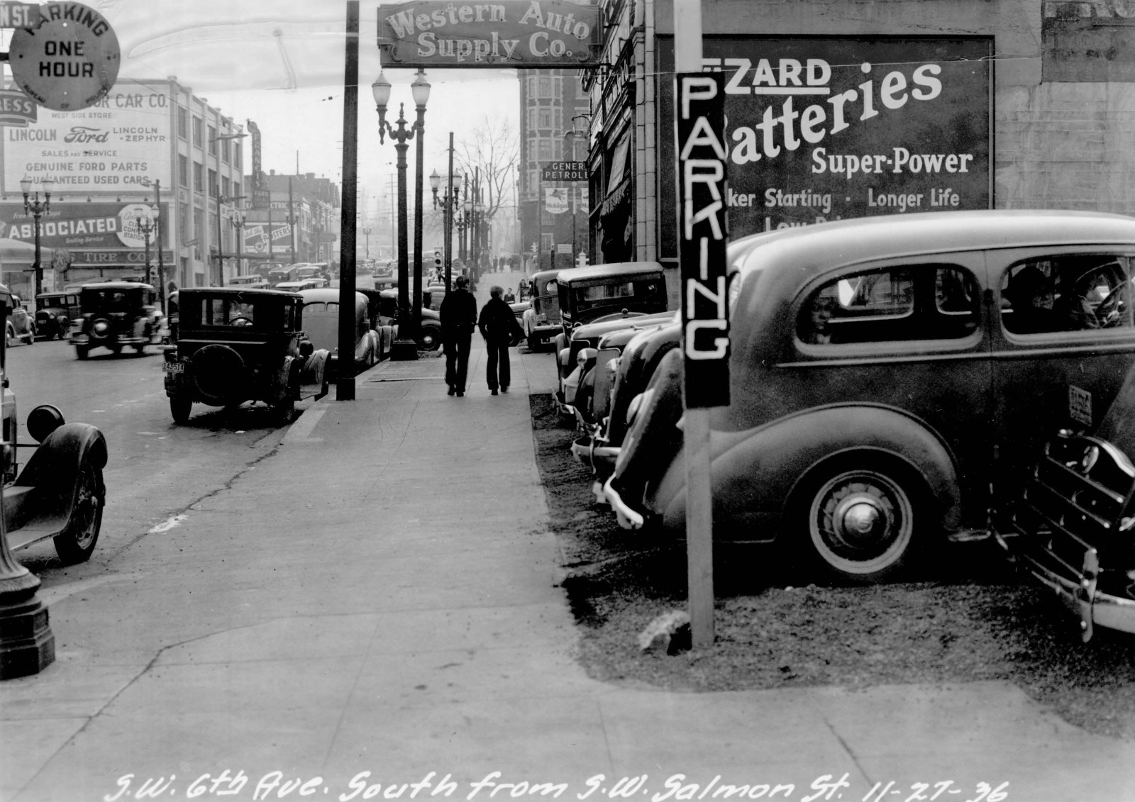a2005-001-911-sw-6th-south-from-salmon-1936.jpg
