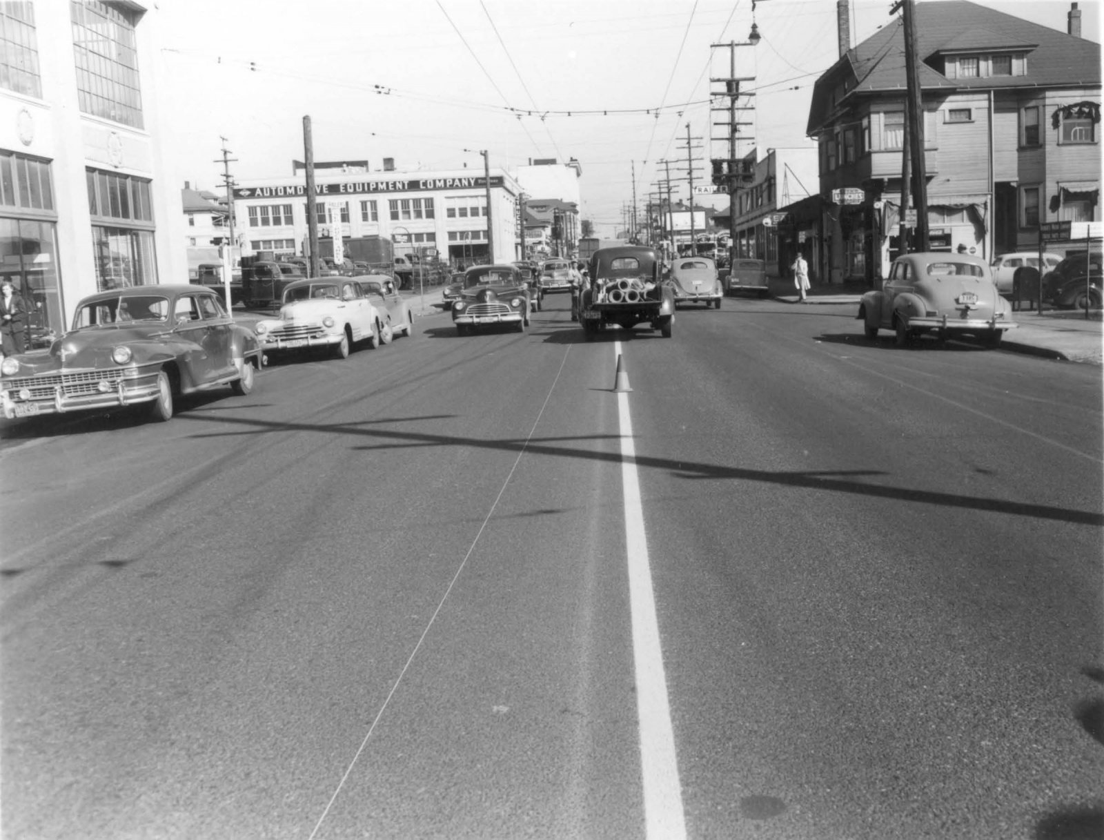 a2005-005-32-3-ne-oregon-st-east-from-1st-1949.jpg