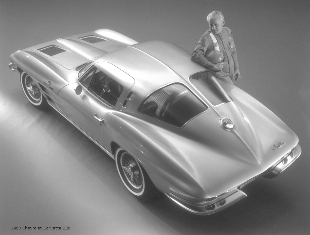 a_1963_Chevrolet_Corvette_Z06b.jpg