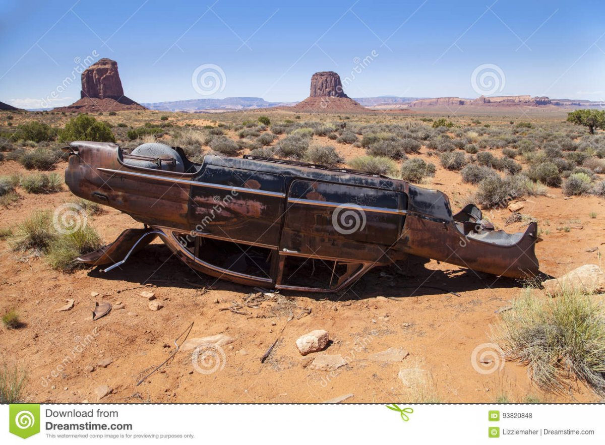 abandoned-car-located-monument-valley-desert-utah-93820848.jpg