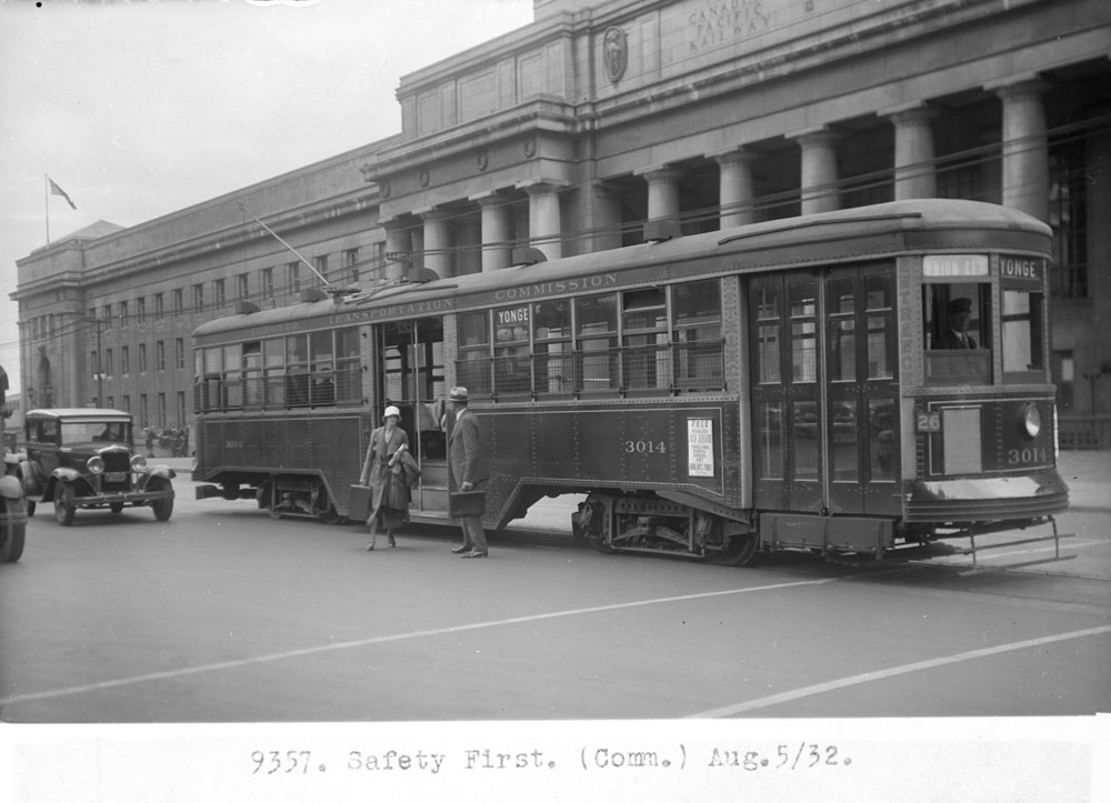 AC-126 Auto 1932-2.jpg