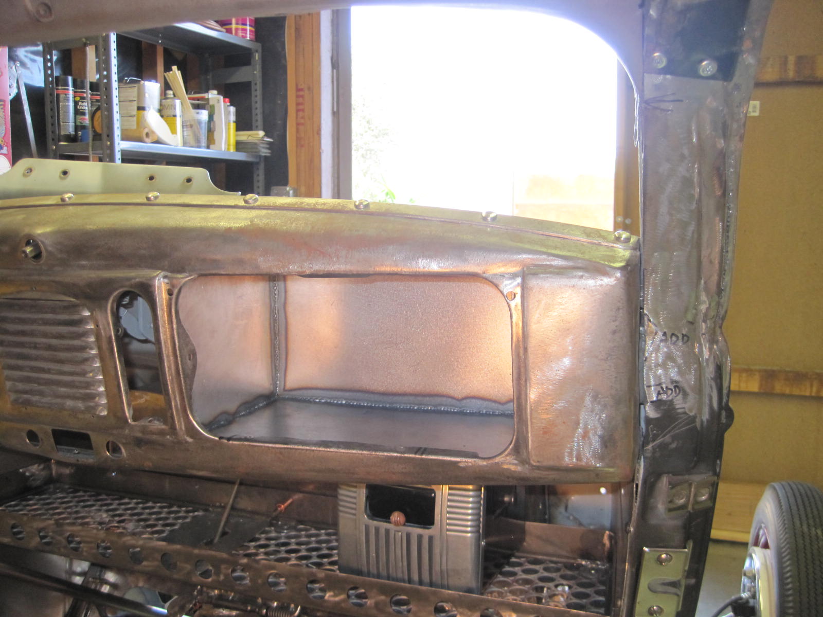 AC Battery Box Car parts 011.JPG