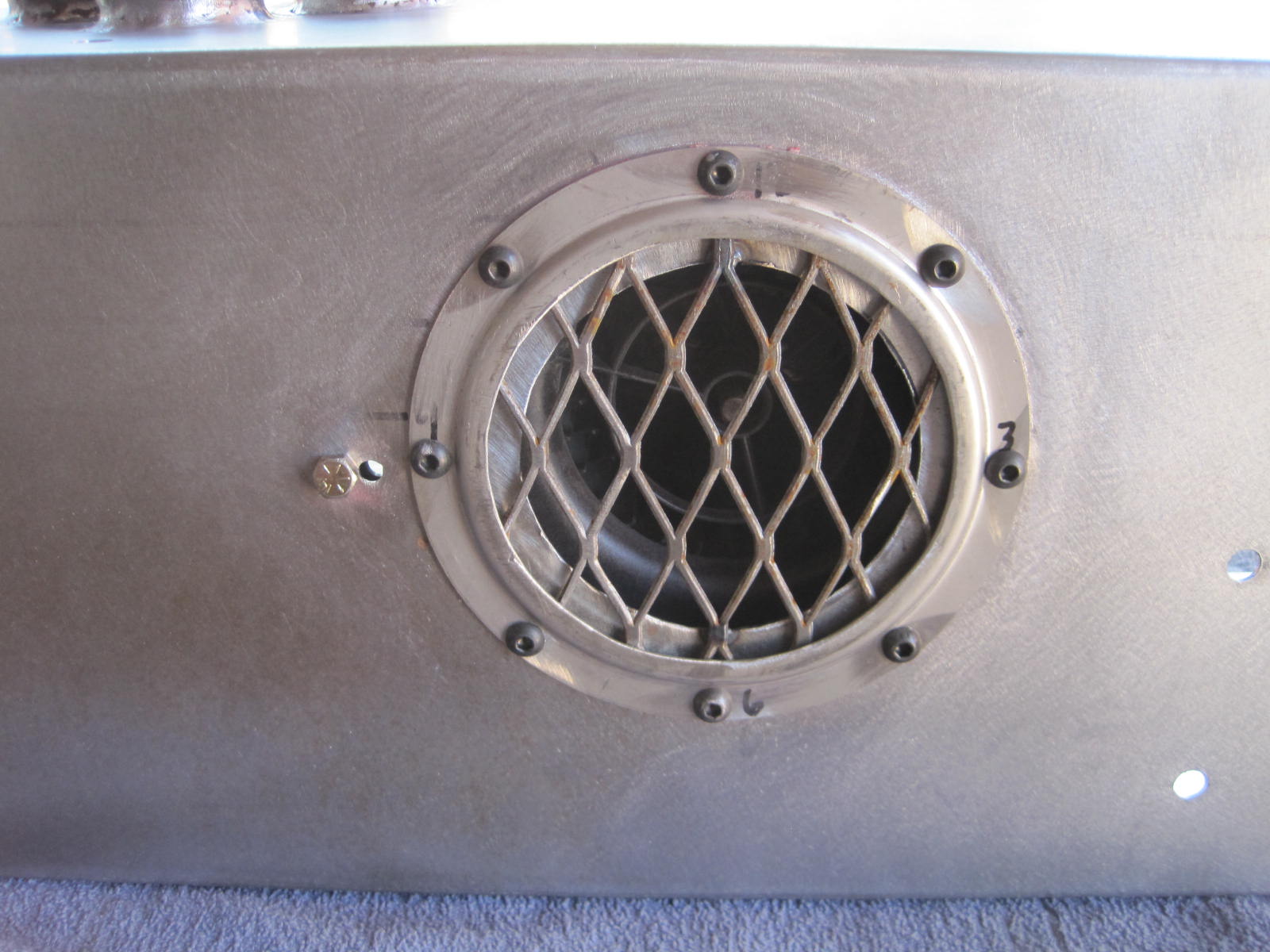 ACbox 001.JPG