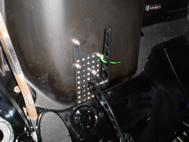 adjustable gas pedal mount1 004.JPG