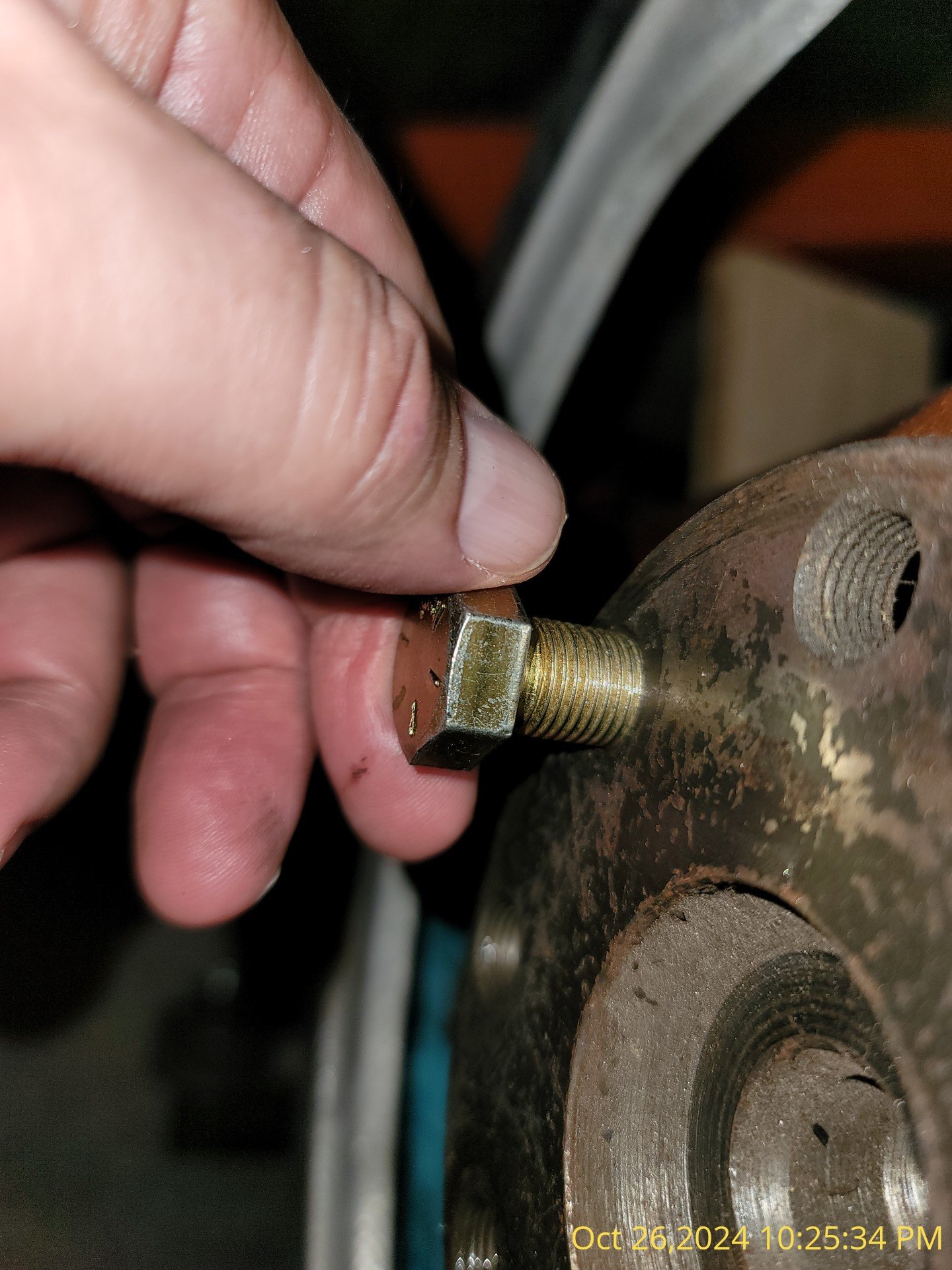 After cleaning up threads on crankshaft hub.jpg