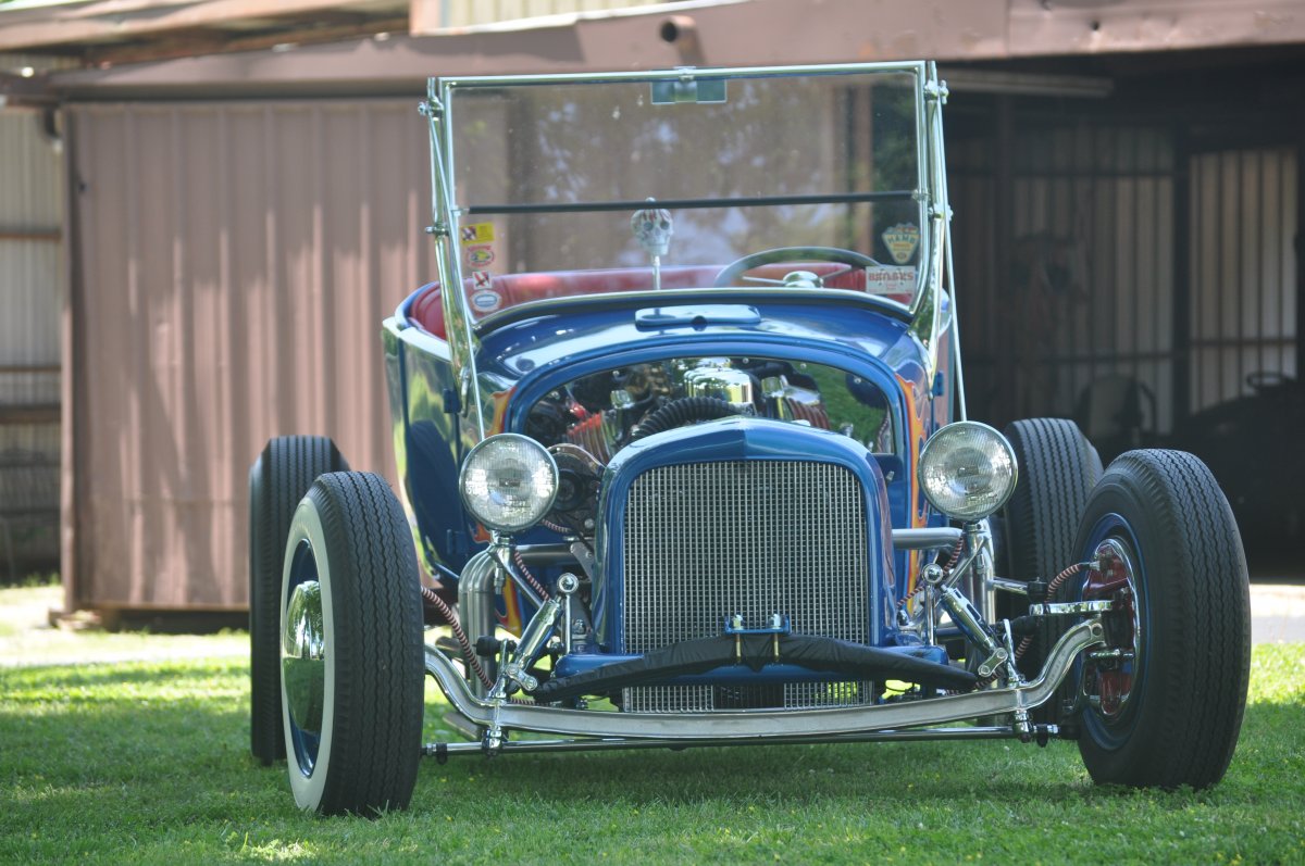 artsy pics 27 roadster 001.JPG