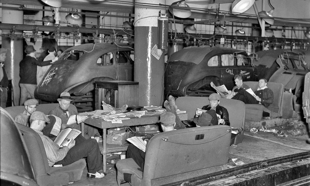 assembly line 1938 break time.jpg