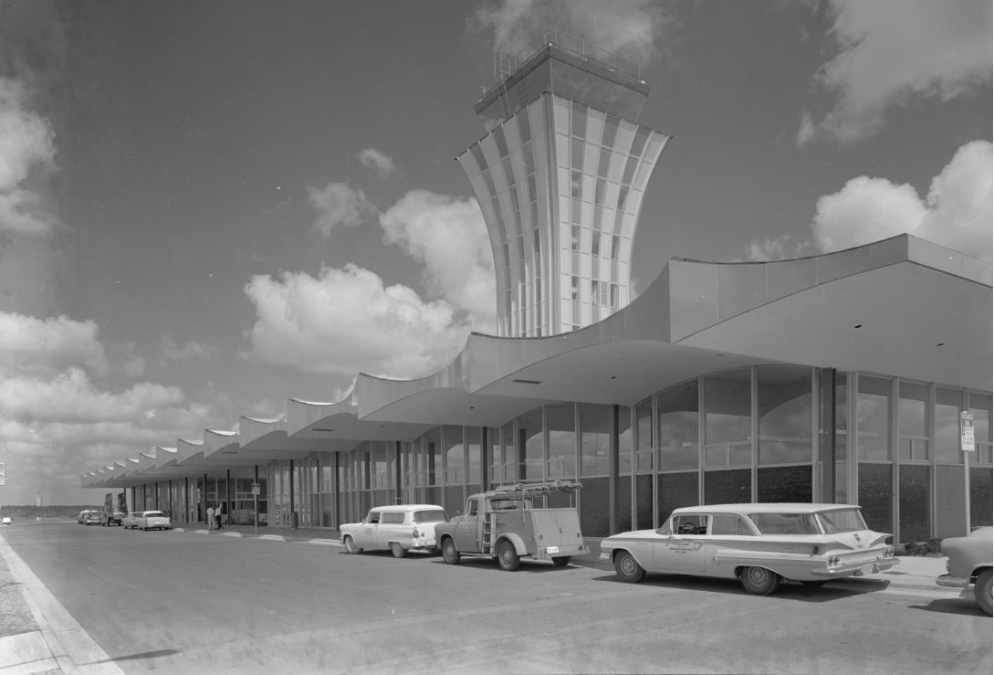 AustinAirport.JPG