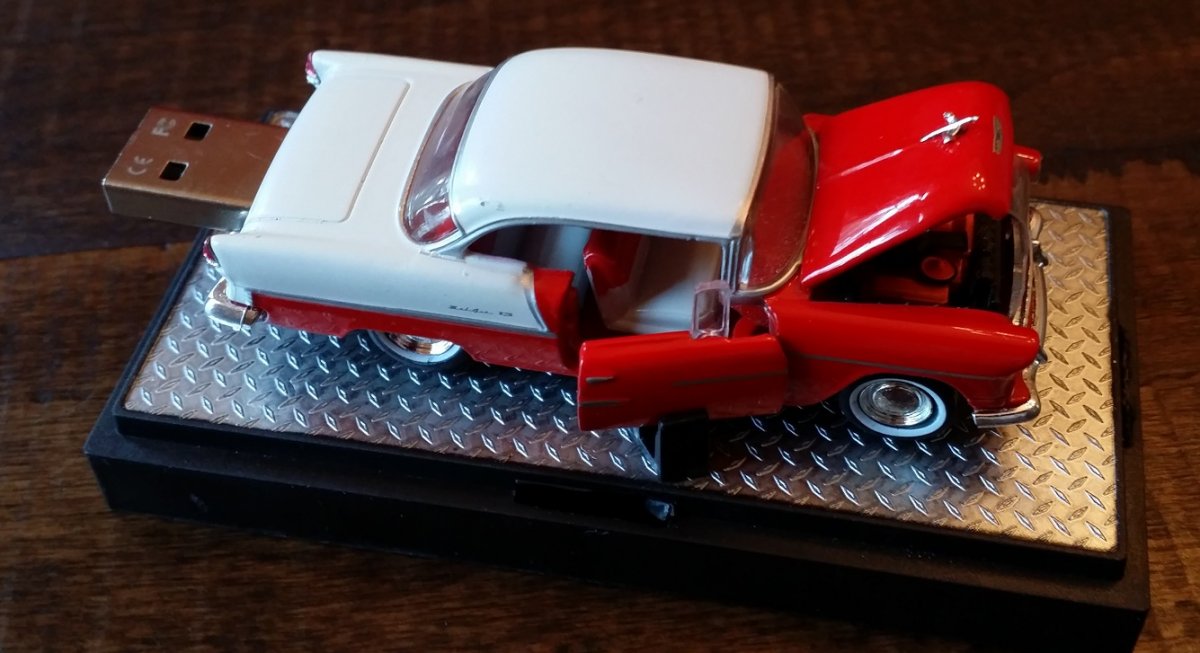 autodrive_1955_Chevy_BelAir_red_m2_01.jpg