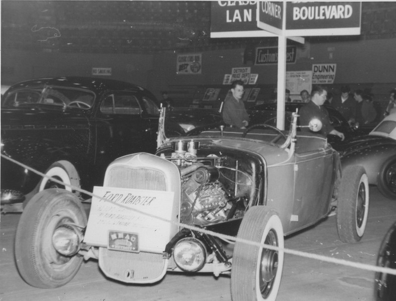 autorama 53 roadster-L.jpg