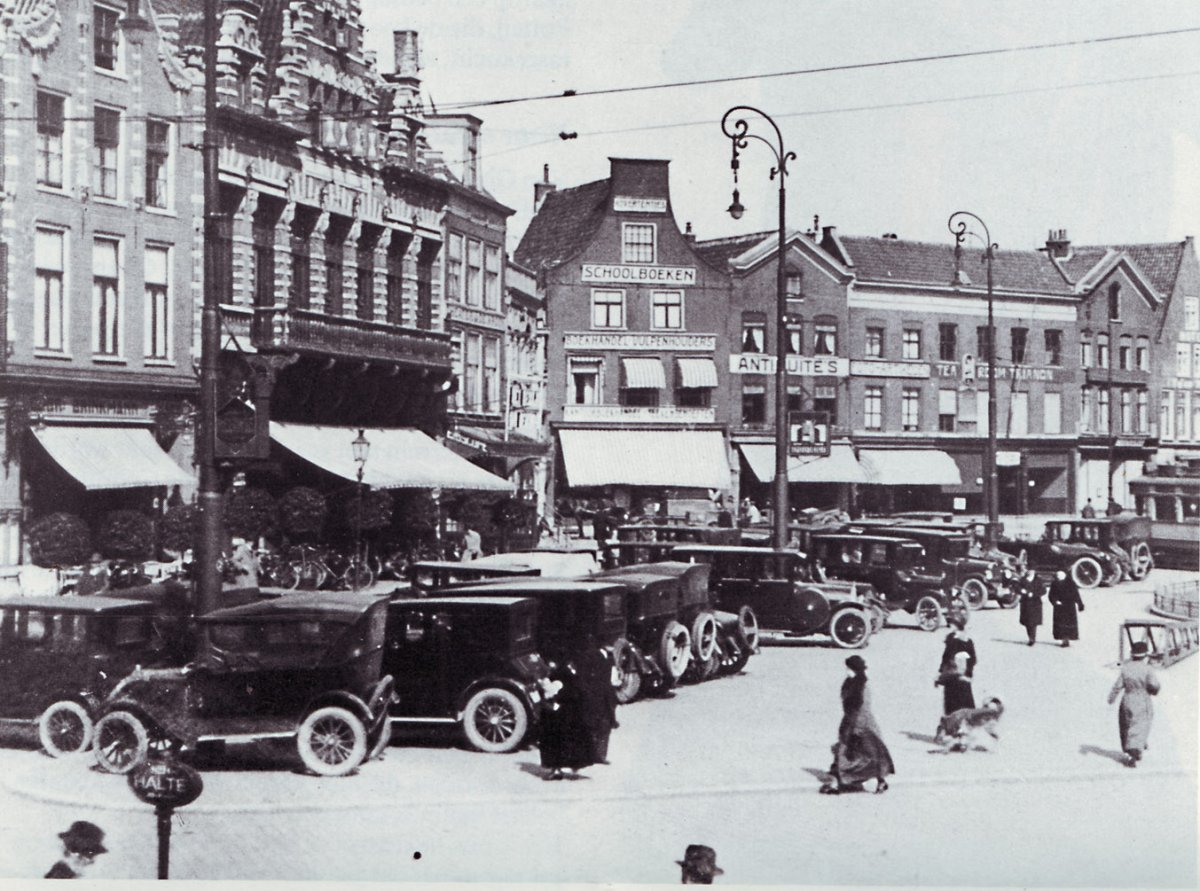 autos-grote-markt-haarlem-jaren-20.jpg