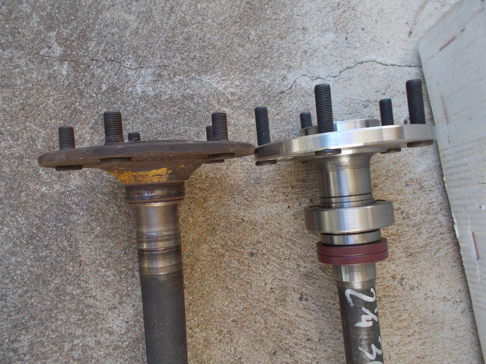 axle rr 03.JPG
