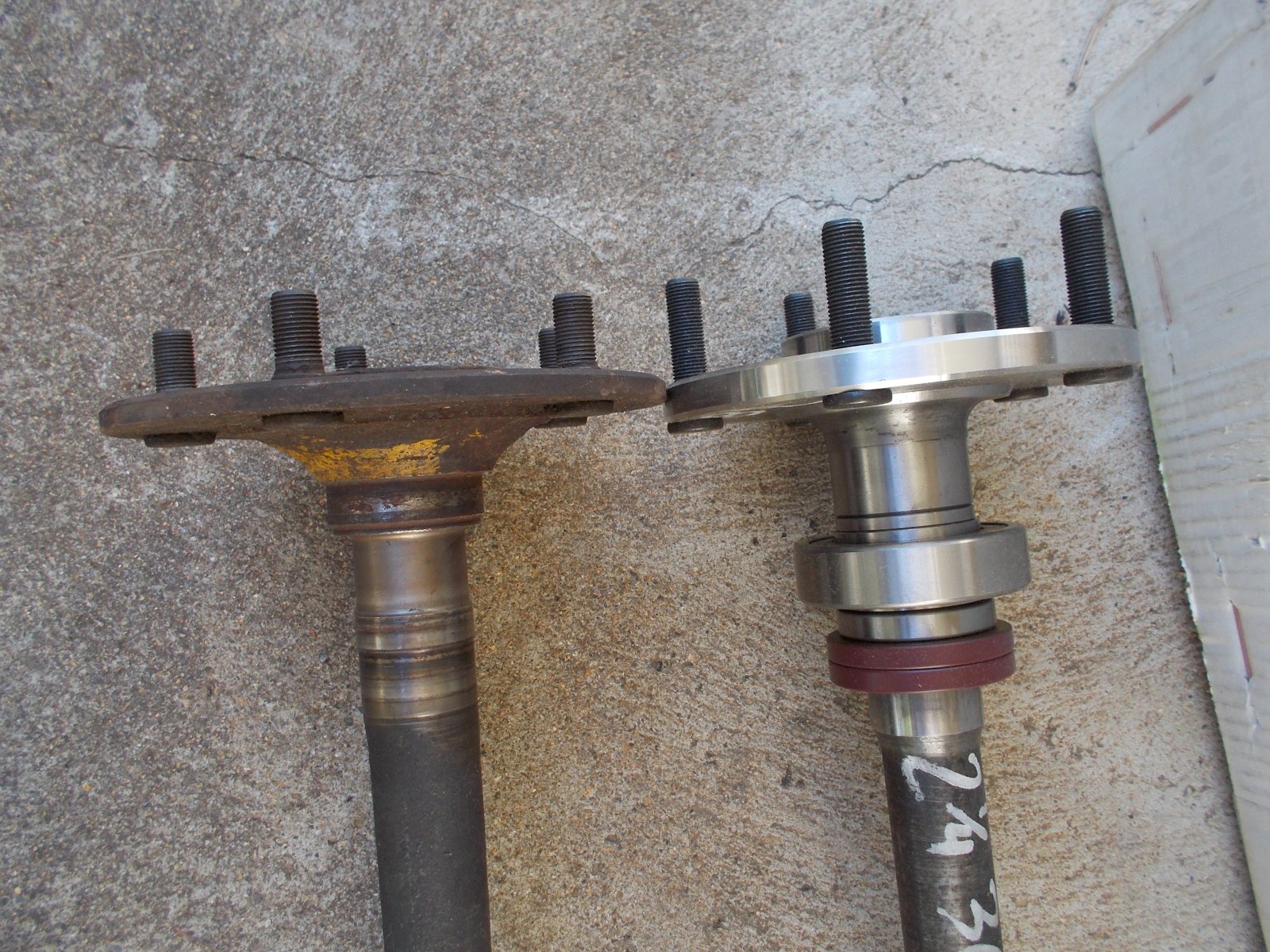 axle rr 03.JPG