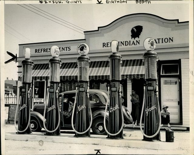 b859d89a07f455f0c41ea535b5d8dbaf--old-gas-pumps-vintage-auto.jpg