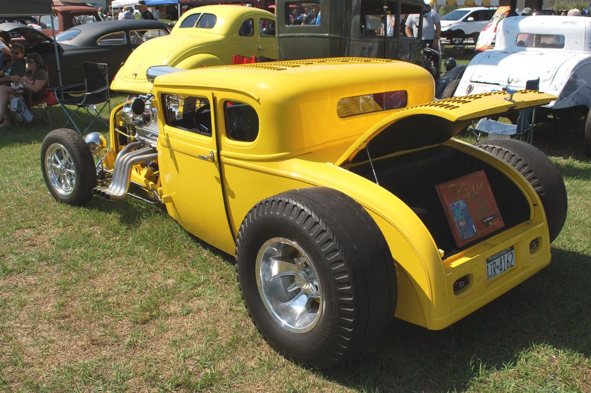 Barney's coupe Billetproof 2115.jpg