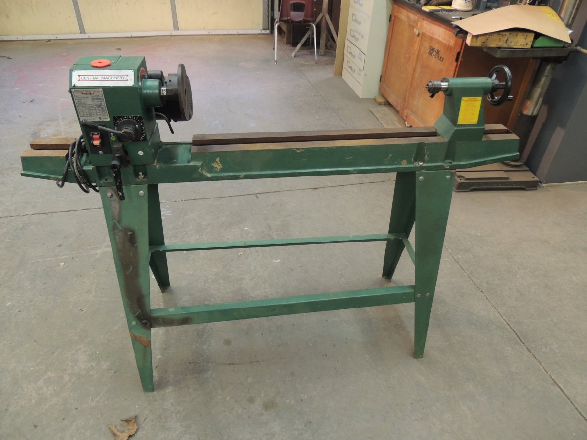 Basic Wood Lathe 1.JPG