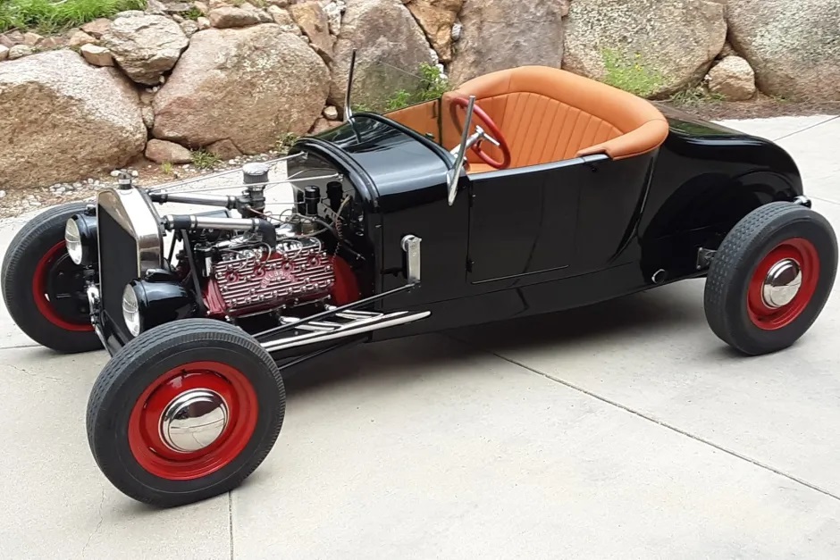 BAT - 1927 Ford Roadster.jpg