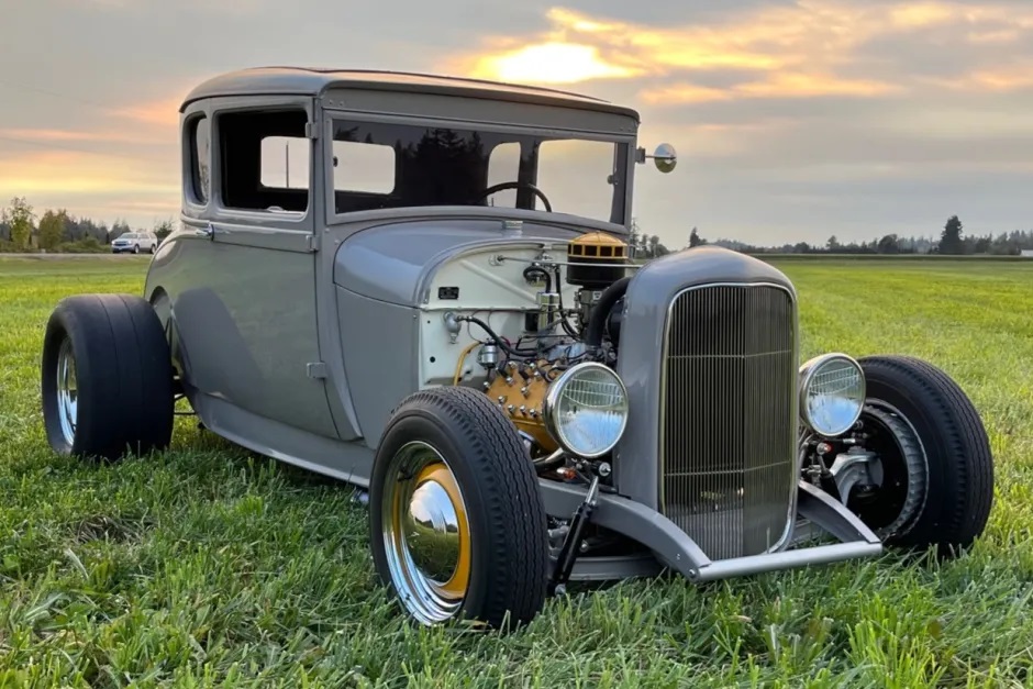 BAT - 1929 Ford Model A Coupe.jpg