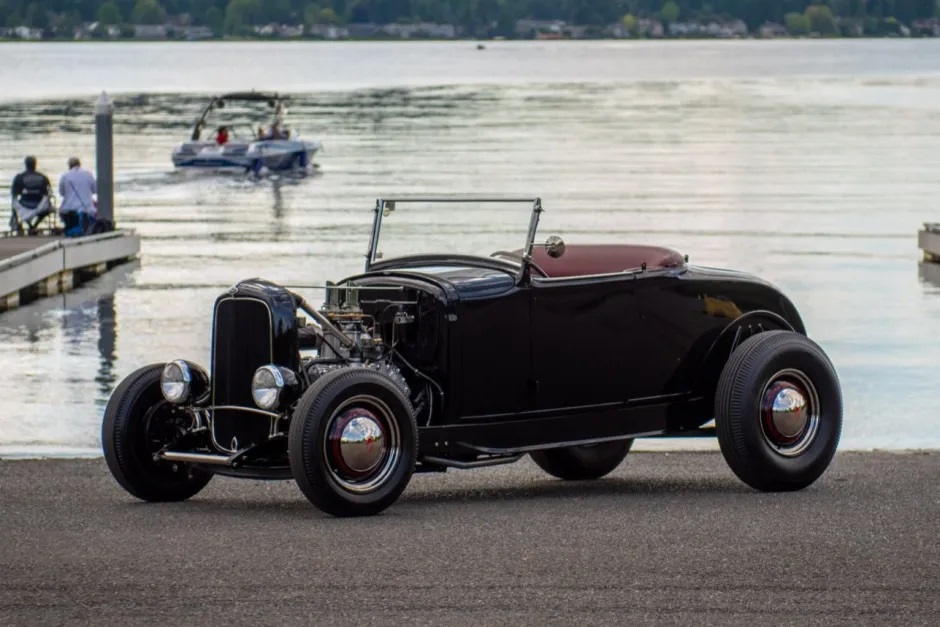 BAT - 1930-31 Ford Roadster .jpg