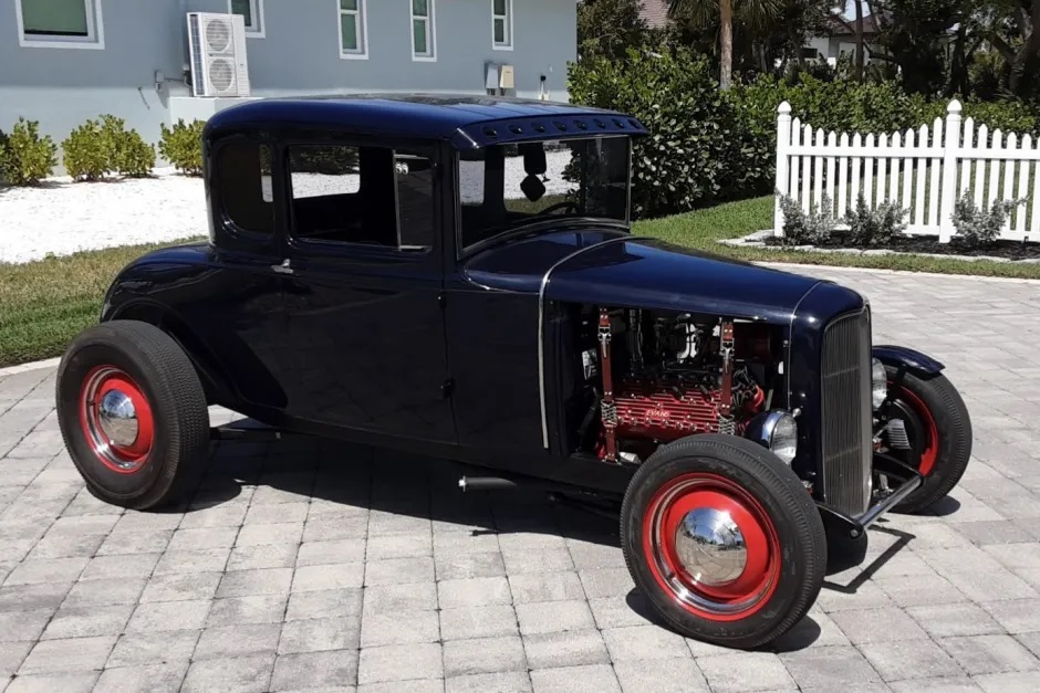 BAT - 1930 Ford Model A Coupe.jpg