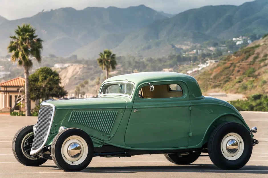 BAT - 1934 Ford 3wd Coupe.jpg