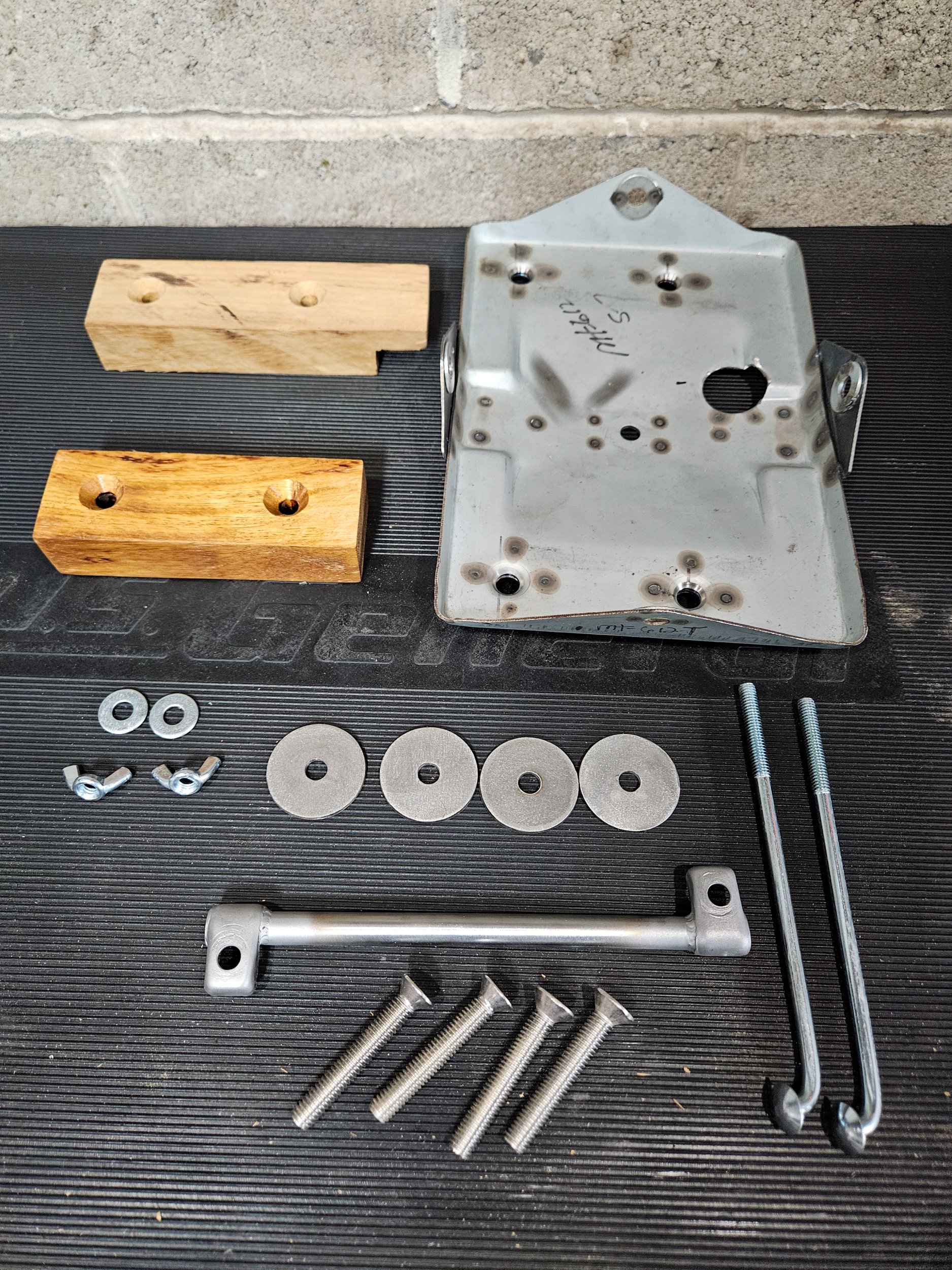 Battery Tray Kit BL.jpg