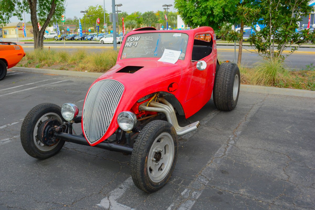 bigstock-Fiat-Topolino-Drag-Racer-Class-87292358.jpg