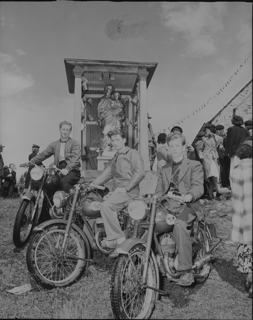 Bike-3 Carleton PQ August 15,1945-7.jpg