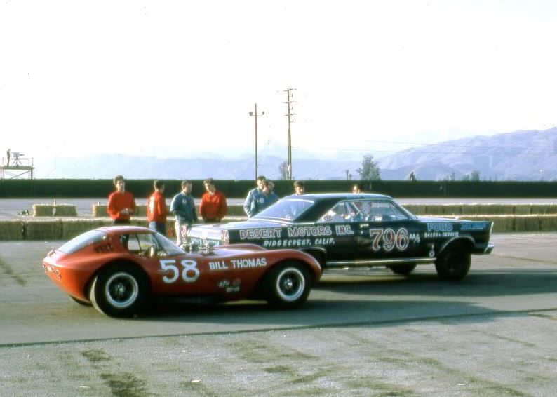 Bill Thomas and Desert Motors and stock.JPG