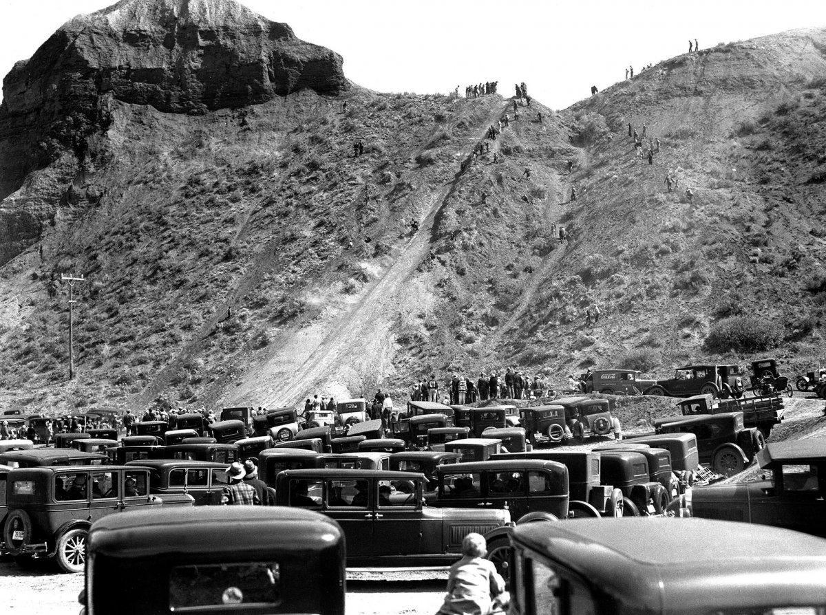 Billings Motorcycle Club Indian Point hill climb event, June 5, 1938.jpg