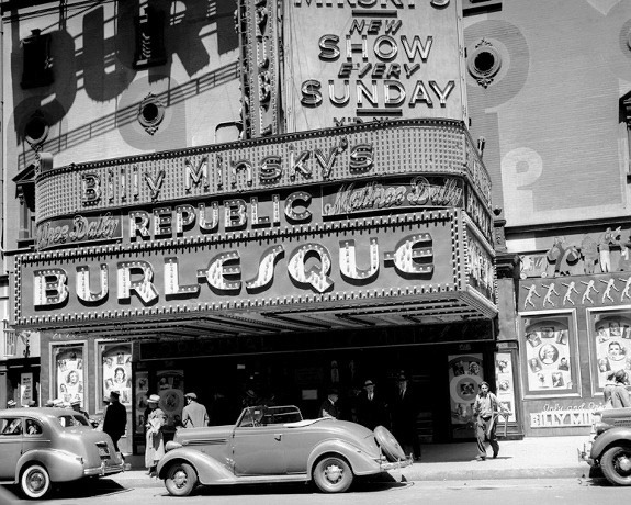 Billy Minsky’s famous burlesque club, 1937 .jpg