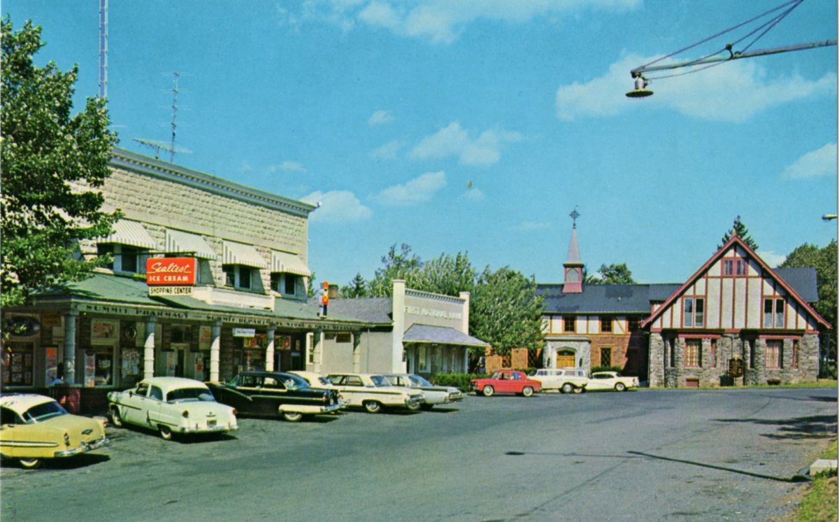 Blue Ridge Summit Shoppin Ctr.jpg