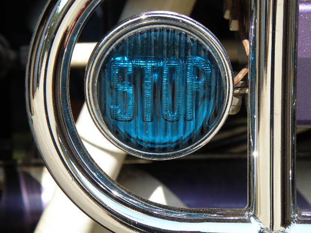 blue stop light 002.JPG