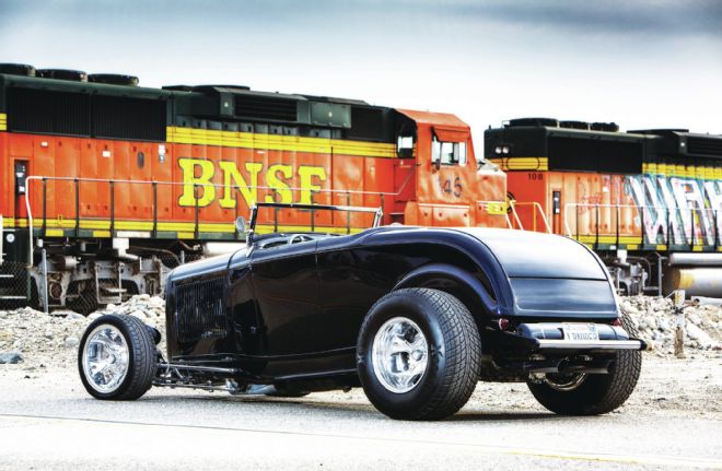 bob-bauder-1932-highboy-roadster-rear-end.jpg