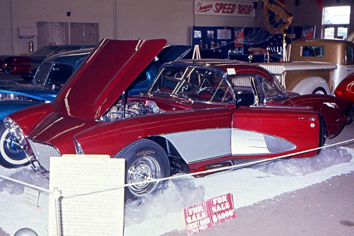 Bob Moreira  and vette hot.jpg