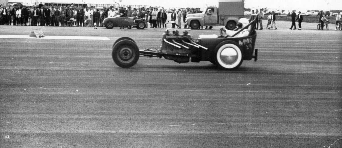 Bob_Cantin_Early_dragster_Calgary_club_001.jpg