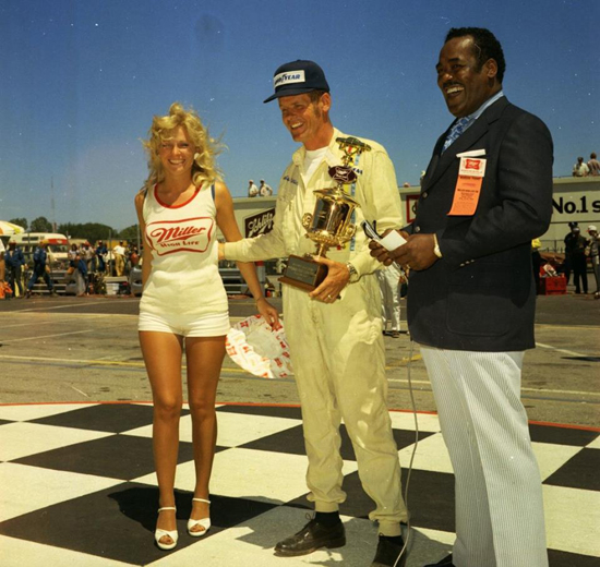 Bobby Unser Milwaukee Mile Miller 200 VL 1969 (patrick heaney).jpg