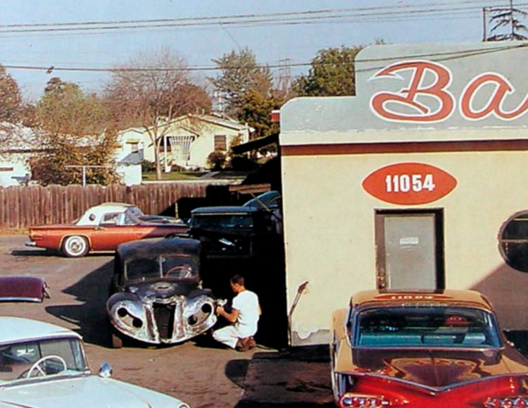 BobCrespo1940FordAtBarrisShop-vi.jpg