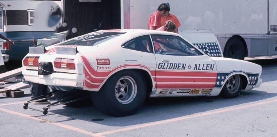 BobGlidden1975ProStockMustangII.jpg.e48b7e19d583cf259fe3b7934a48a4e1.jpg