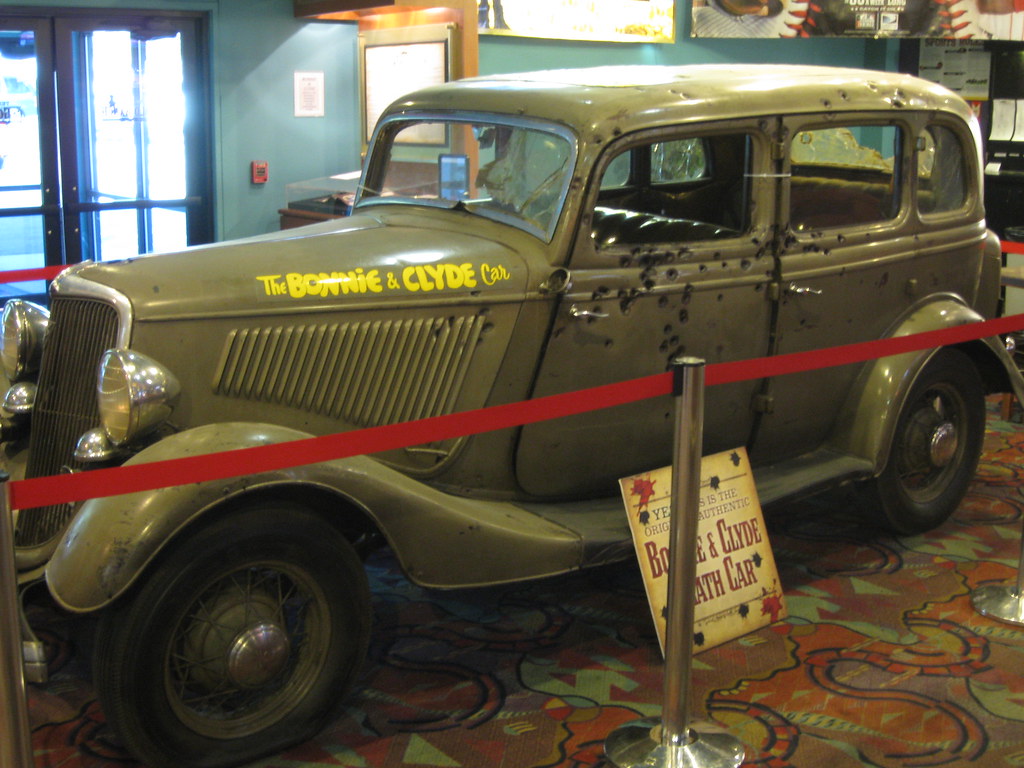 Bonnie & Clyde car.jpg