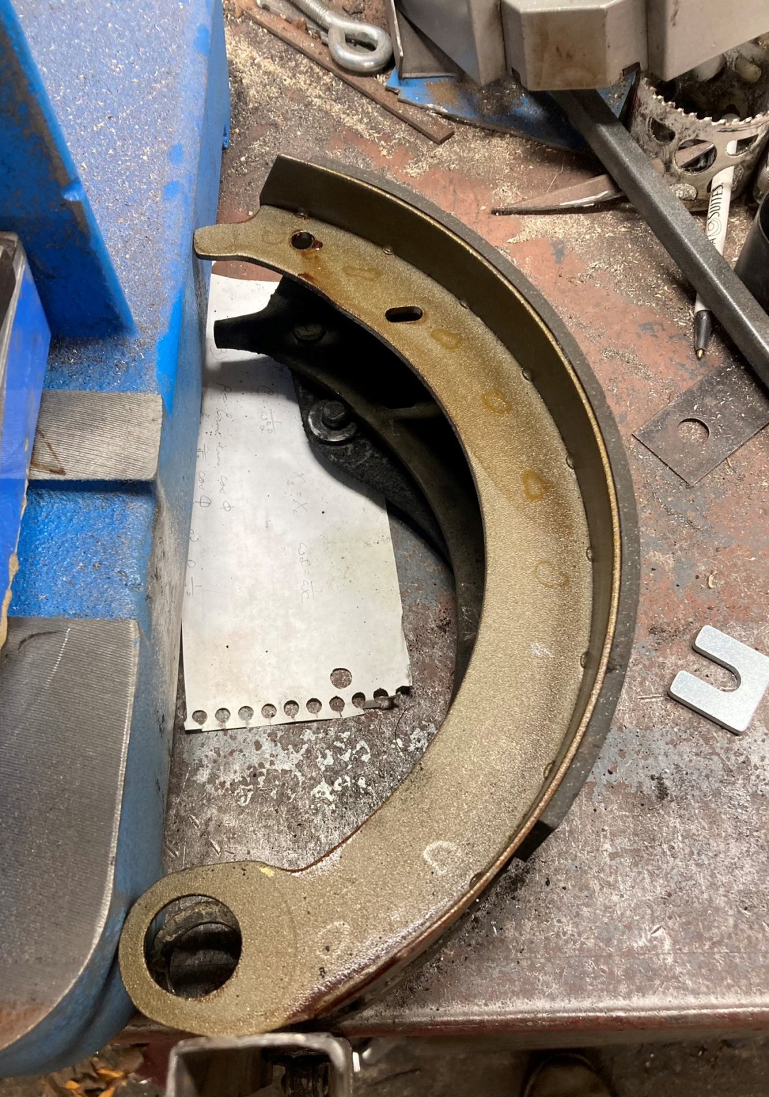 Brake Shoe Differences RH4.jpeg