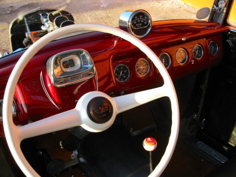 Brian Bass \'29 Coupe - Dash.jpg