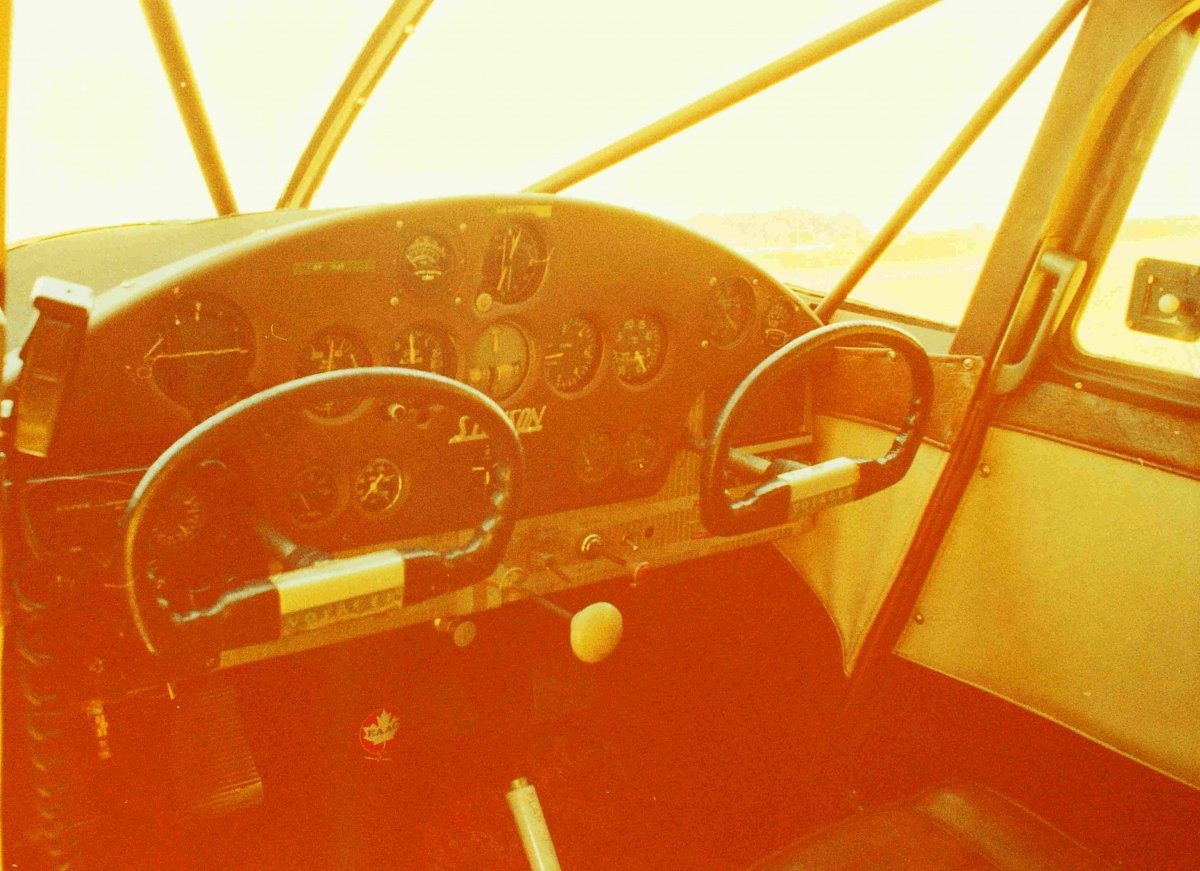 BUC_2_cockpit_sm.JPG