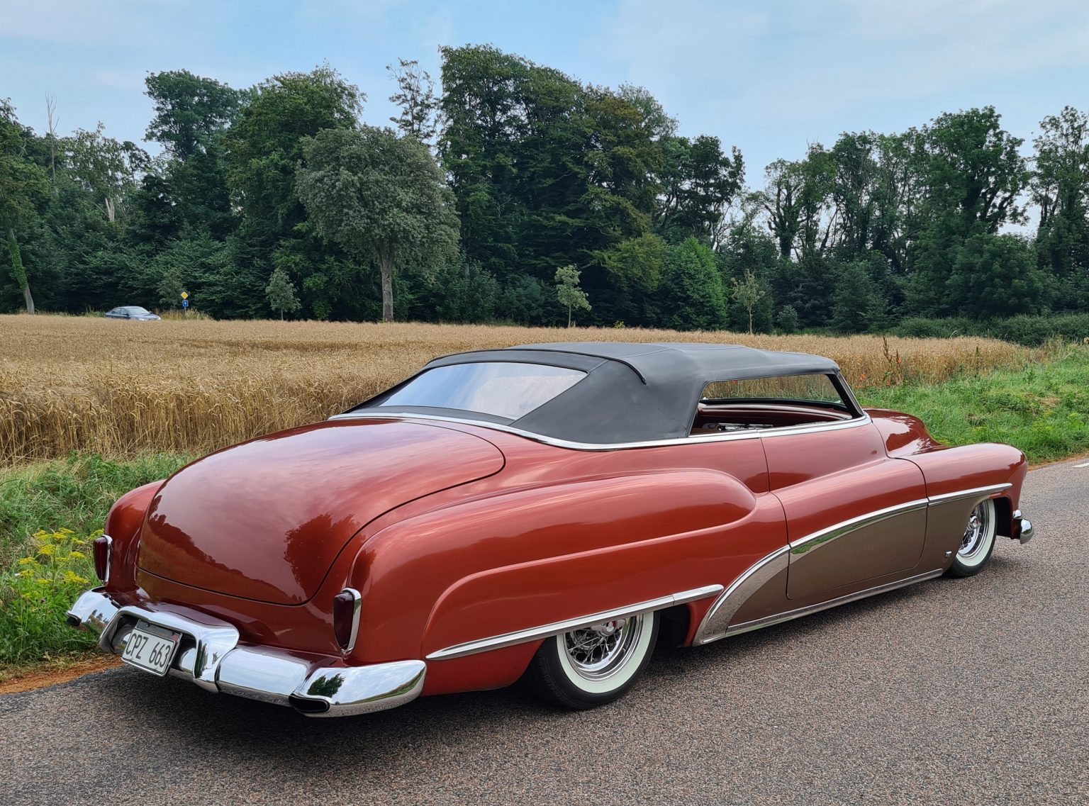 Buick Custom 2.jpg