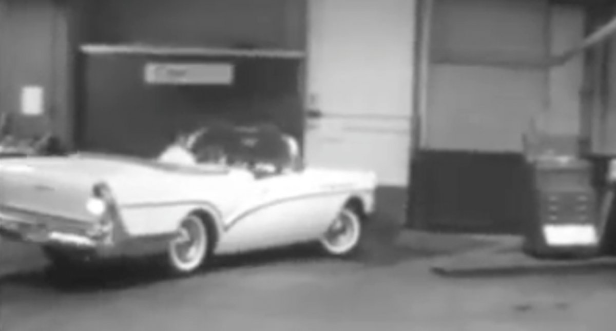 Buick Dealership 1957 3.jpg