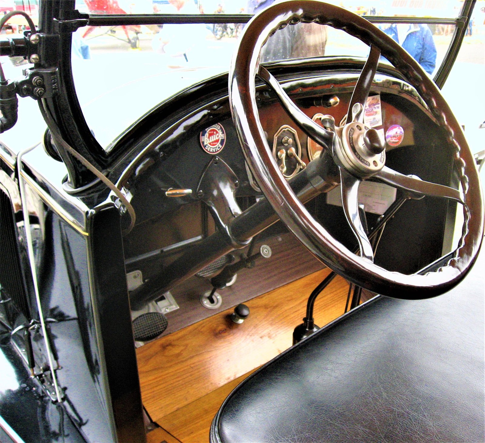 buick steering wheel.JPG