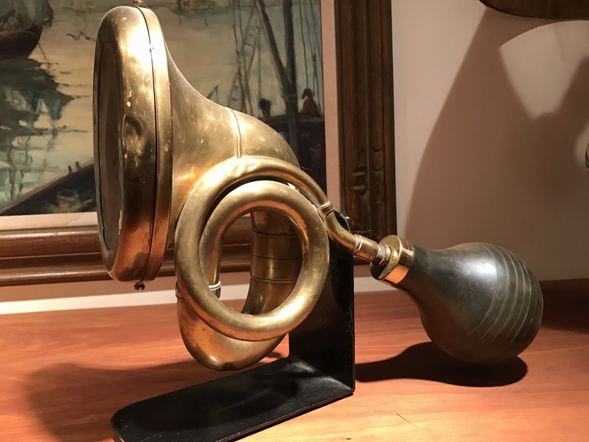 Bulb-Horn.JPG