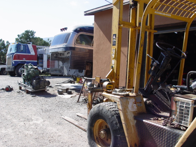 Bus engine install 012.jpg